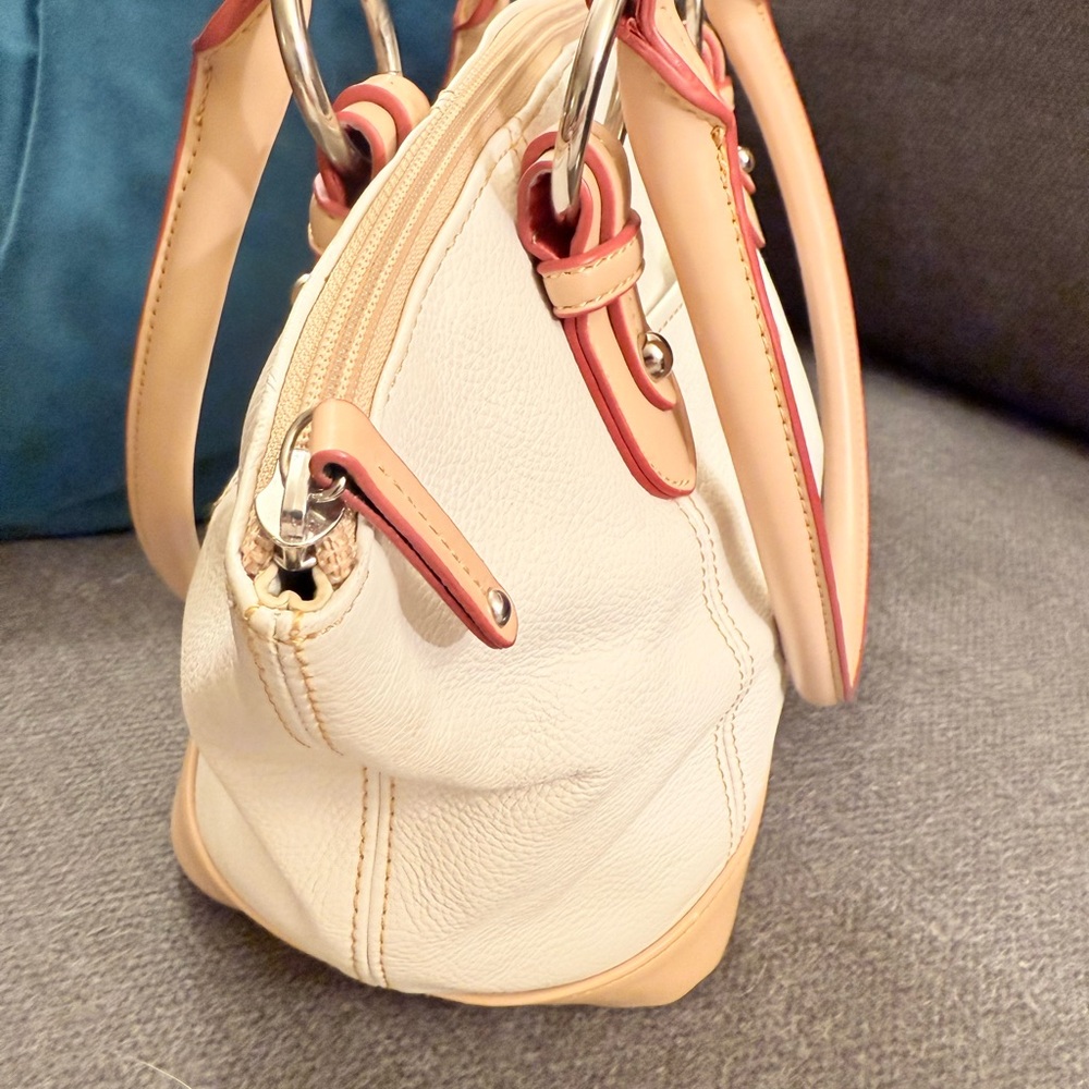 Tignanello Handbag Bone & Tan Leather Red Piping Metal Feet Like New - Picture 9 of 9